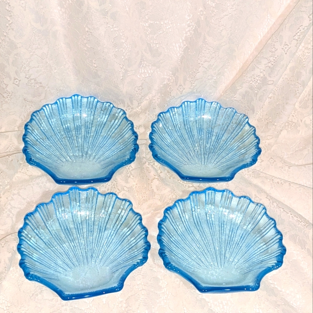 Vintage Coastal Blue Glass Shell Bowls – Set of 4